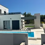Luxusvilla Christian direkt am Meer mit Pool Villa *