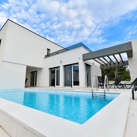 Villa Christian Direkt Am Mit Pool Rovanjska