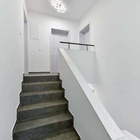 Christian Direkt Am * Rovanjska