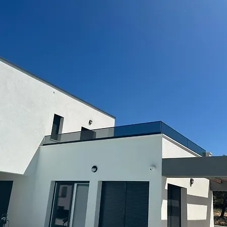 فيلة Christian Direkt Am Mit Pool