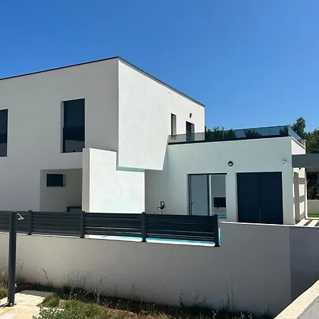 Villa Christian Direkt Am Mit Pool