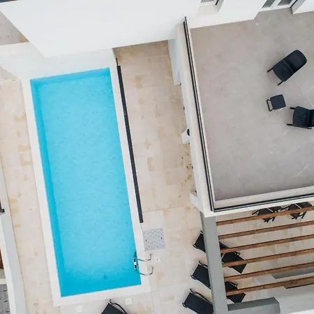 Villa Christian Direkt Am Mit Pool Rovanjska