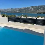 Luxusvilla Christian Direkt Am Meer Mit Pool ヴィラ