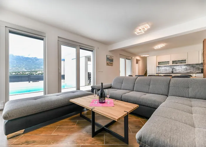 Christian Direkt Am Villa